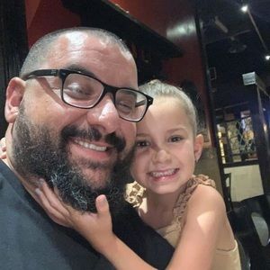 Meet your Posher, Lee